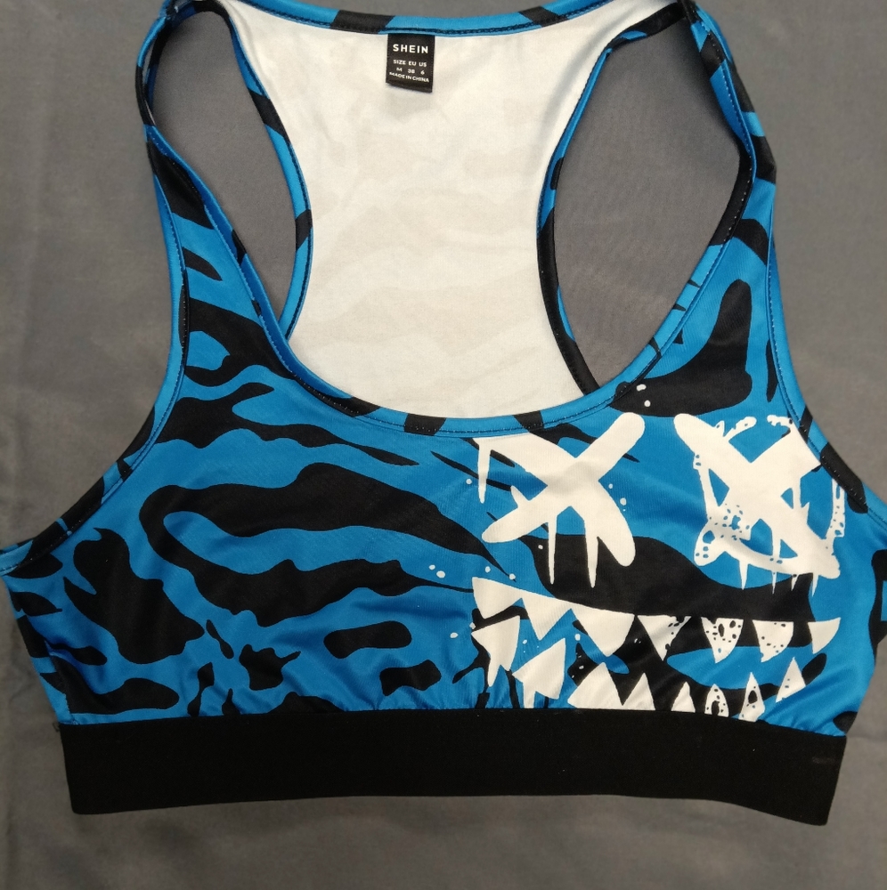 Shein bra and boxer set size medium but fits like a large possibly an extra larg